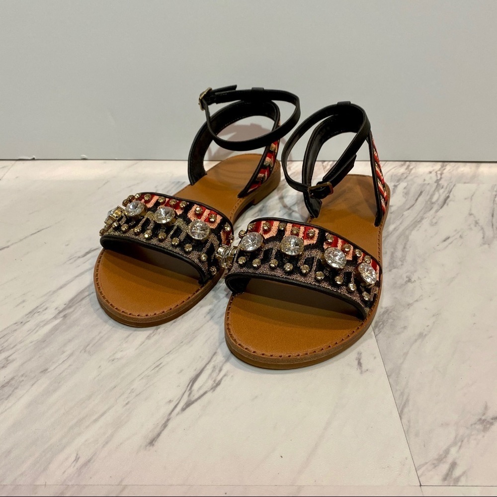 New! Vince Camuto Akita Jewel Sandals